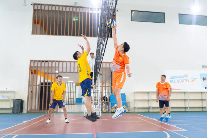 [Hội thao CB-GV-NV 13WIN13 2025]: Bóng chuyền nam xác định 4 cái tên tiến vào Bán kết 71
