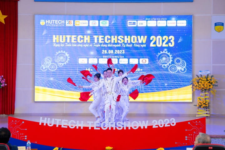 Sôi nổi 13WIN13 TECHSHOW 2023: Hơn 300 đồ án, 3.500 đầu việc và nhiều suất Www 13Win one nổ hũ giá trị 33