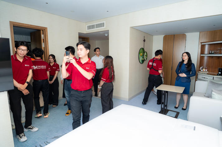[Ảnh] Chạm tiêu chuẩn 5 sao tại Sheraton Hotel cùng Tải app 13Win I-13WIN13 45