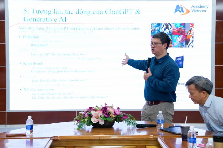 “Bắt nhịp” với sự phát triển của trí tuệ nhân tạo tại seminar về ChatGPT và các nền tảng trí tuệ nhân tạo 104