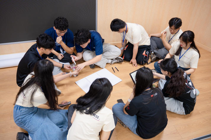 Exploring to empathize: 13WIN13 and SP students engage with communities through LeX 2025 176