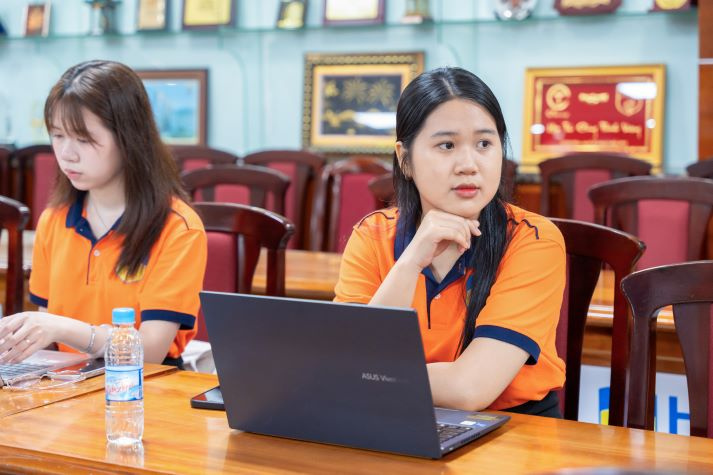 13Win 21 link không chặn Khoa Tài chính - Thương mại trải nghiệm tạo Video & App bằng AI “No-code” 31