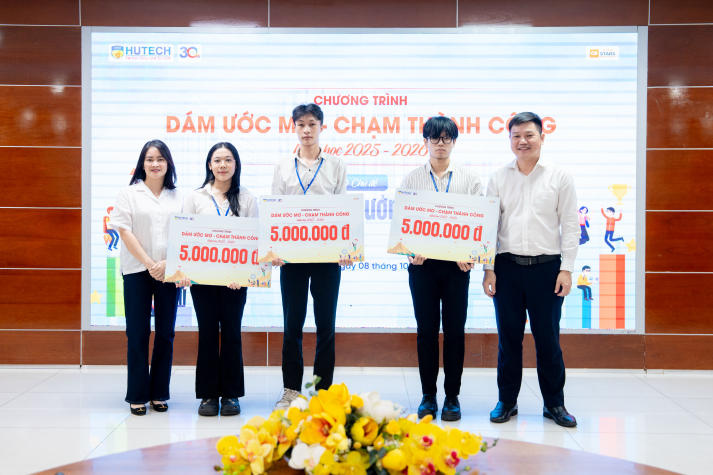 13WIN13 trao Www 13Win one nổ hũ “Dám ước mơ - Chạm thành công”, tiếp sức Tải app 13Win vươn lên năm học 2025-2026 65