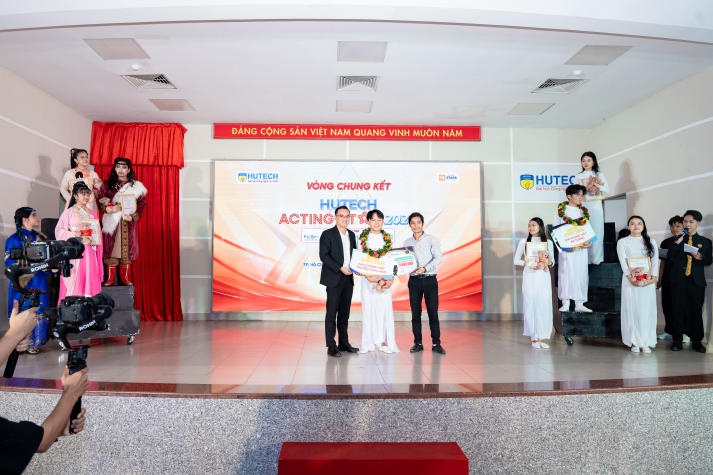 “Thoát Hoan” Lê Hoàng Phúc crowned the champion of 13WIN13 Acting Stars 2024 390