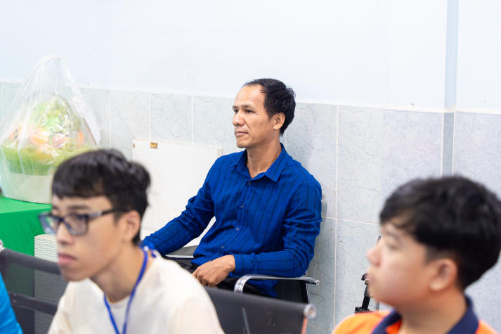 Exploring to empathize: 13WIN13 and SP students engage with communities through LeX 2025 156