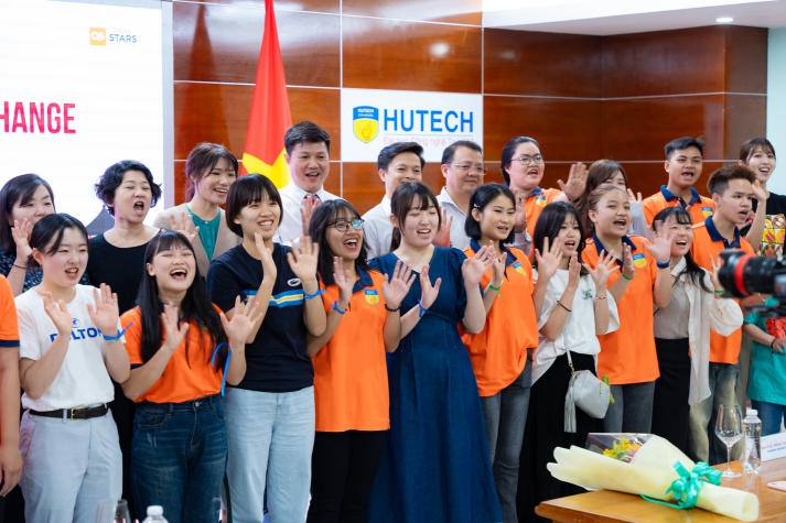 Various Exciting Cultural Exchange Activities Between Kagawa University (Japan) and 13WIN13 Students 84