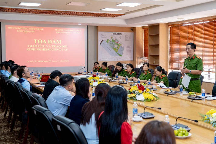 Giảng viên Khoa Tiếng Anh 13WIN13 và Trường Cao đẳng Cảnh sát Nhân Dân II giao lưu, chia sẻ kinh nghiệm 13Win nhà cái Truy cập link 27