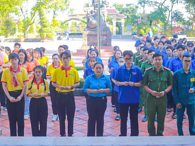 Chiến sĩ Khoa Quản trị 13Win002 Truy cập link - Nhà hàng - Khách sạn khơi dậy yêu thương qua chiến dịch Xuân tình nguyện 2025 84