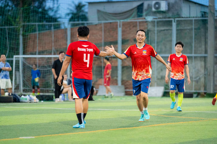 [Hội thao CB-GV-NV 13WIN13 2025]: VPT-VPHĐT-P.NS-TT.KĐ-ĐBCL-B.TTr-TT.IT đăng quang ngôi vương Bóng đá nam 106