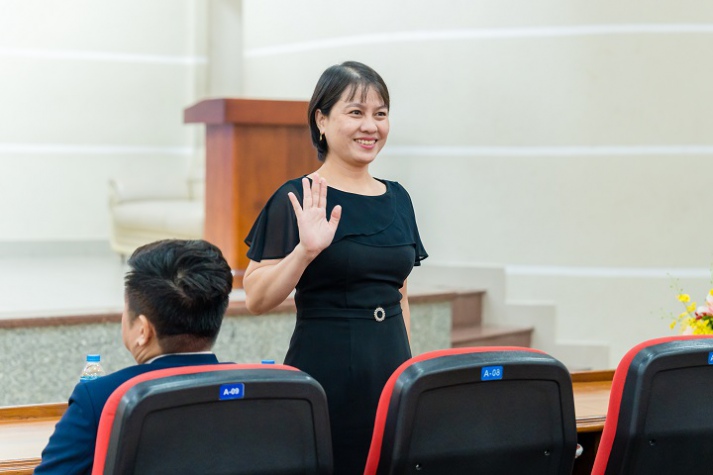“Unveiling the Director’s Lens” – A Professional Insight Journey for 13WIN13 Students 16
