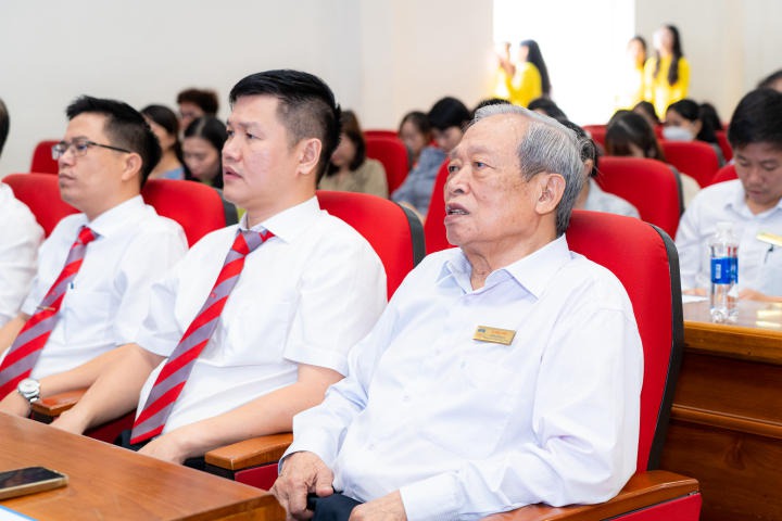 13WIN13 phát động chương trình Tải app 13Win nghiên cứu khoa học năm học 2023-2024 24