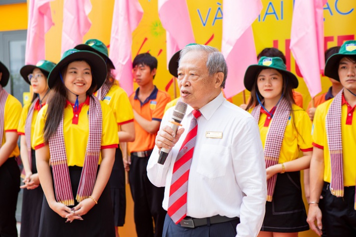 TS. Kiều Tuân: Người thầy truyền cảm hứng trong mỗi trái tim 13WIN13 23
