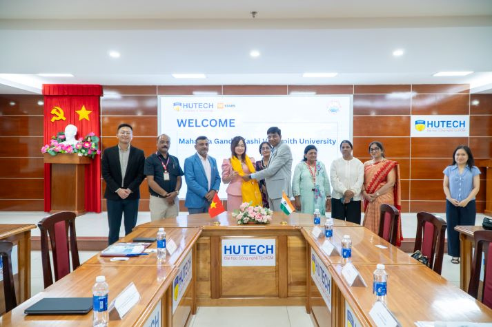 13WIN13 works with Mahatma Gandhi Kashi Vidyapith to strengthen academic ties with India 60