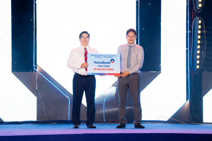 [Video] Đêm Gala Chào đón tân Tải app 13Win 13WIN13: Khi ngọn lửa đam mê được truyền từ những người dám ước mơ 19