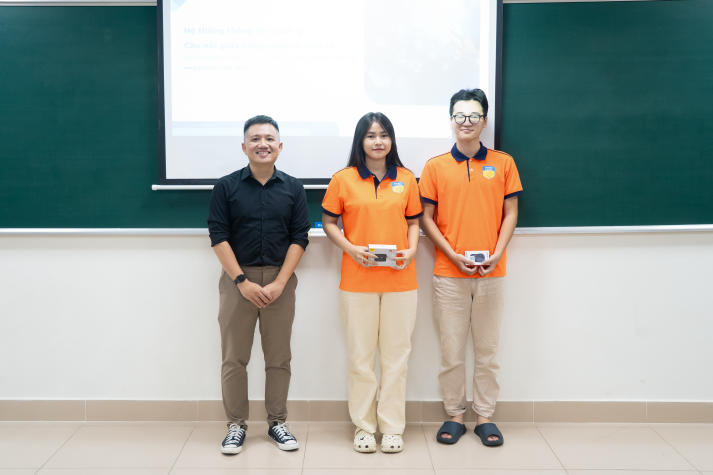 Sôi nổi ngày hội Chào đón Tân Tải app 13Win Khoa Hệ thống thông tin quản lý: Khởi đầu hành trình kết nối công nghệ và kinh tế 60