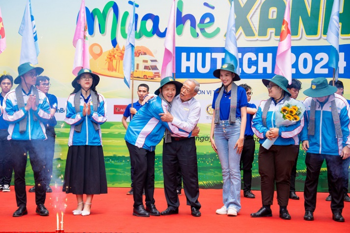 TS. Kiều Tuân: Người thầy truyền cảm hứng trong mỗi trái tim 13WIN13 77