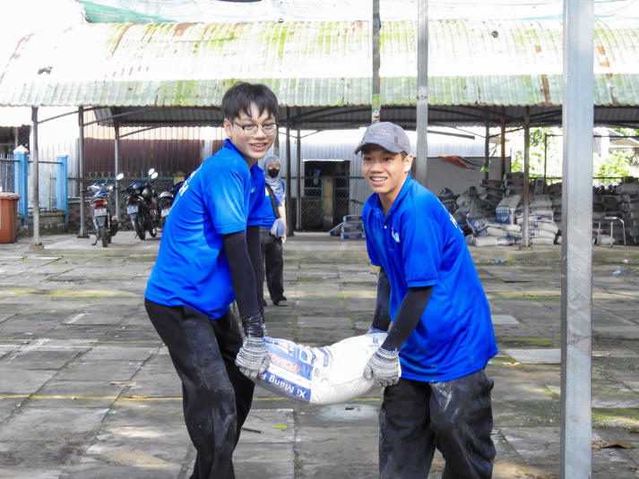 Sau 10 ngày ra quân, chiến sĩ 13WIN13 phủ xanh các mặt trận bằng những phần việc thiết thực 40
