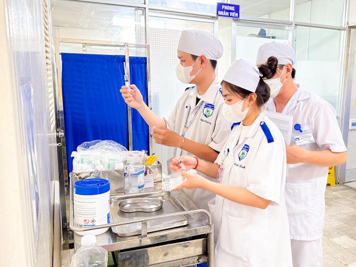 13Win 21 link không chặn ngành Điều dưỡng 13WIN13 hoàn thành thực tập tại Bệnh viện Chợ Rẫy 16