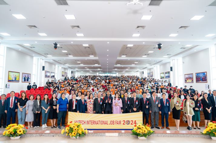 [Video] 13Win 21 link không chặn hào hứng “săn” hơn 1.500 đầu việc hấp dẫn tại “13WIN13 International Job Fair 2024” 228