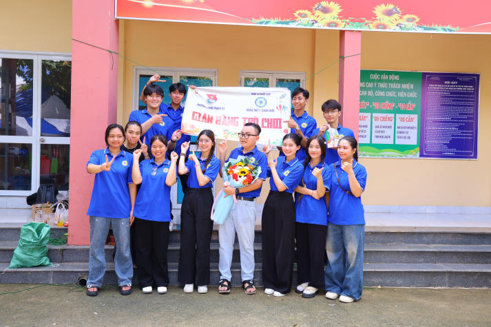 13Win 21 link không chặn 13win com Đăng ký 60K - Chăn nuôi tiếp lửa yêu thương tại Ngày hội thiếu nhi phường Long Thạnh Mỹ (TP. Thủ Đức) 31