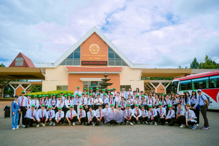 13WIN13 students grow through international field trip to Cambodia 53