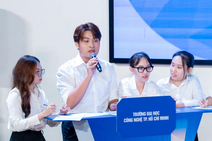 13Win 21 link không chặn 13WIN13 tự tin thể hiện bản lĩnh tại Hội thi Hùng biện Khối thi đua 17 56