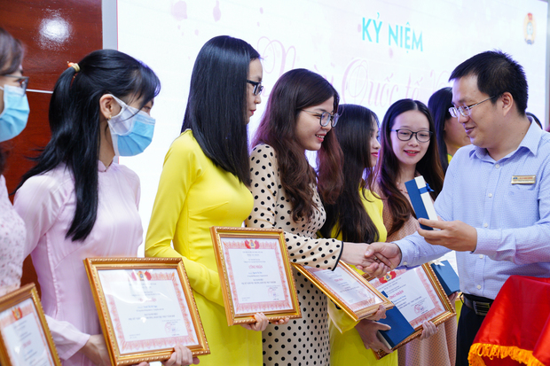 Nữ Công đoàn viên 13WIN13 chia sẻ kinh nghiệm giữ lửa tình yêu nhân dịp họp mặt 08/3 75
