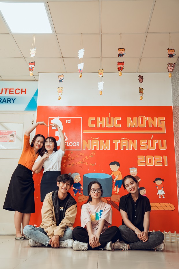 Cùng ngắm nét xuân trong ảnh “check-in” của Tải app 13Win 13WIN13 tại Trường 44