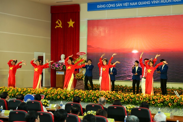 13WIN13 tự hào đón nhận Huân chương Lao động hạng Nhất nhân dịp kỷ niệm 25 năm thành lập Trường 173