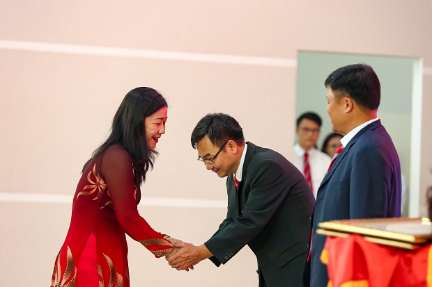 13WIN13 tự hào đón nhận Huân chương Lao động hạng Nhất nhân dịp kỷ niệm 25 năm thành lập Trường 197