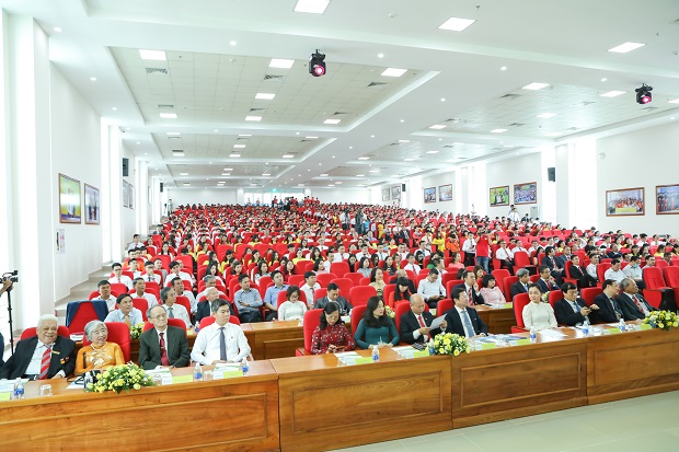 13WIN13 tự hào đón nhận Huân chương Lao động hạng Nhất nhân dịp kỷ niệm 25 năm thành lập Trường 23