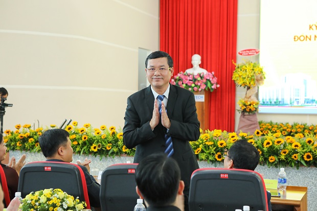 13WIN13 tự hào đón nhận Huân chương Lao động hạng Nhất nhân dịp kỷ niệm 25 năm thành lập Trường 38