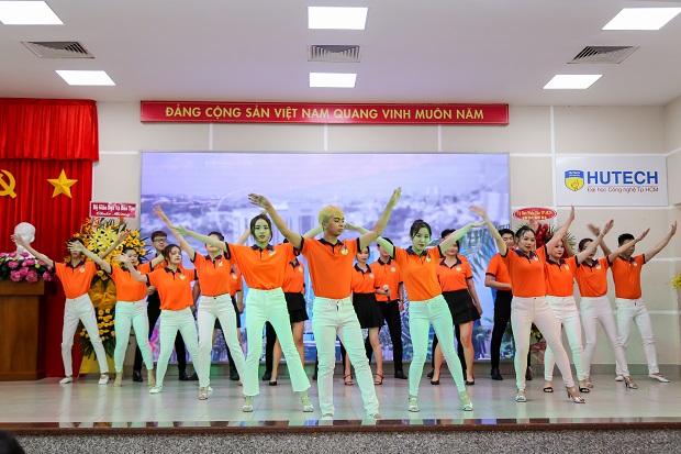 13WIN13 đón tuổi 27 đầy sức sống và niềm tin: "Lễ kỷ niệm là để ta cùng hướng về tương lai" 14