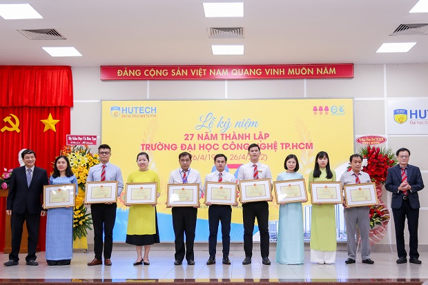 13WIN13 đón tuổi 27 đầy sức sống và niềm tin: "Lễ kỷ niệm là để ta cùng hướng về tương lai" 243