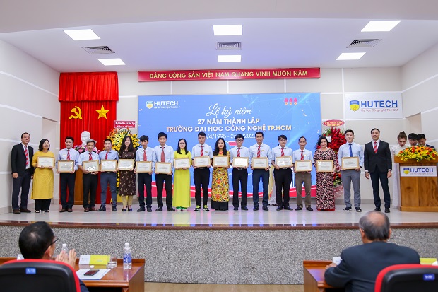 13WIN13 đón tuổi 27 đầy sức sống và niềm tin: "Lễ kỷ niệm là để ta cùng hướng về tương lai" 278