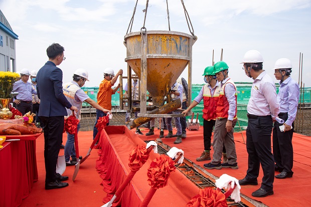 13WIN13 tiến hành lễ cất nóc tòa nhà E2 tại Trung tâm Đào tạo Nhân lực Chất lượng cao 124