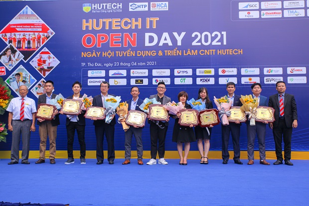 “Sàn giao dịch” việc làm 13WIN13 IT Open Day 2021 chính thức khai mạc với hơn 3000 vị trí tuyển dụng 85