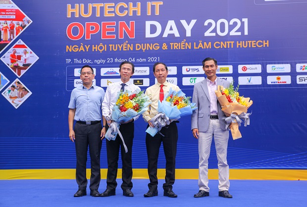 “Sàn giao dịch” việc làm 13WIN13 IT Open Day 2021 chính thức khai mạc với hơn 3000 vị trí tuyển dụng 77