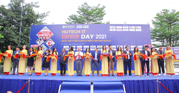 “Sàn giao dịch” việc làm 13WIN13 IT Open Day 2021 chính thức khai mạc với hơn 3000 vị trí tuyển dụng 141