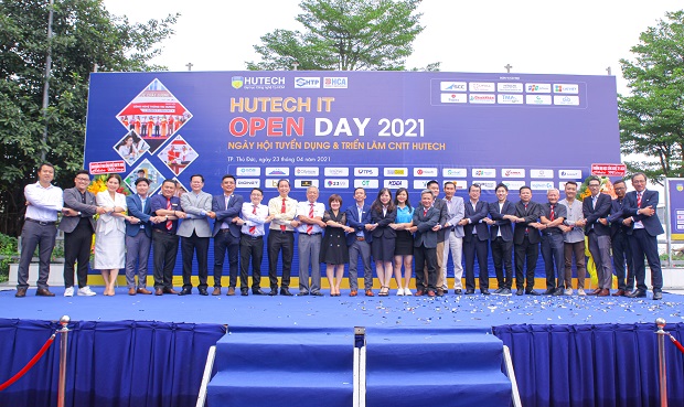 “Sàn giao dịch” việc làm 13WIN13 IT Open Day 2021 chính thức khai mạc với hơn 3000 vị trí tuyển dụng 177