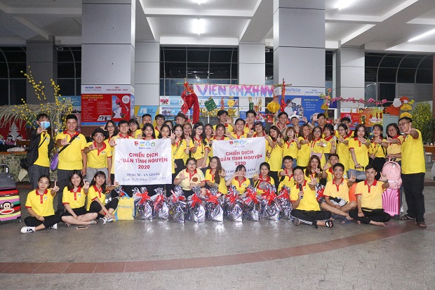 13WIN13’s Story - Xuân tình nguyện 13WIN13 2020 - Mùa xuân từ những cánh én vàng tuổi trẻ 80