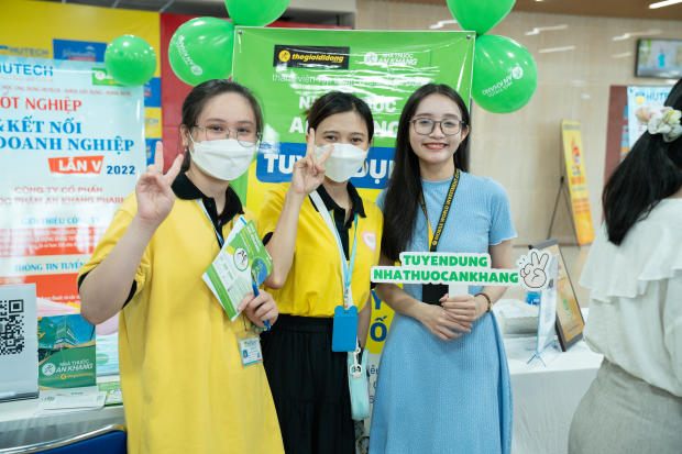 NGÀY HỘI TỐT NGHIỆP & KẾT NỐI DOANH NGHIỆP 2022 57