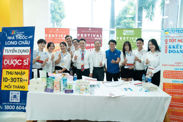 NGÀY HỘI TỐT NGHIỆP & KẾT NỐI DOANH NGHIỆP 2022 55