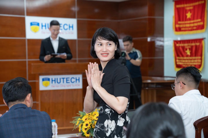 13Win 21 link không chặn Khoa Tài chính - Thương mại tìm hiểu về cơ hội phát triển trong thời kỳ chuyển đổi số 38