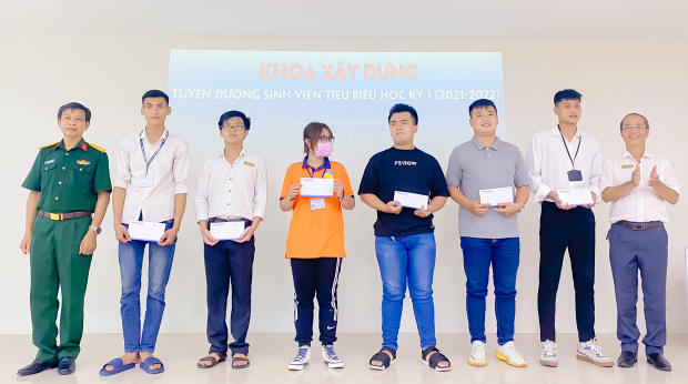 DOANH NGHIỆP TÀI TRỢ HỌC BỔNG CHO SINH VIÊN TIÊU BIỂU KHOA XÂY DỰNG 54