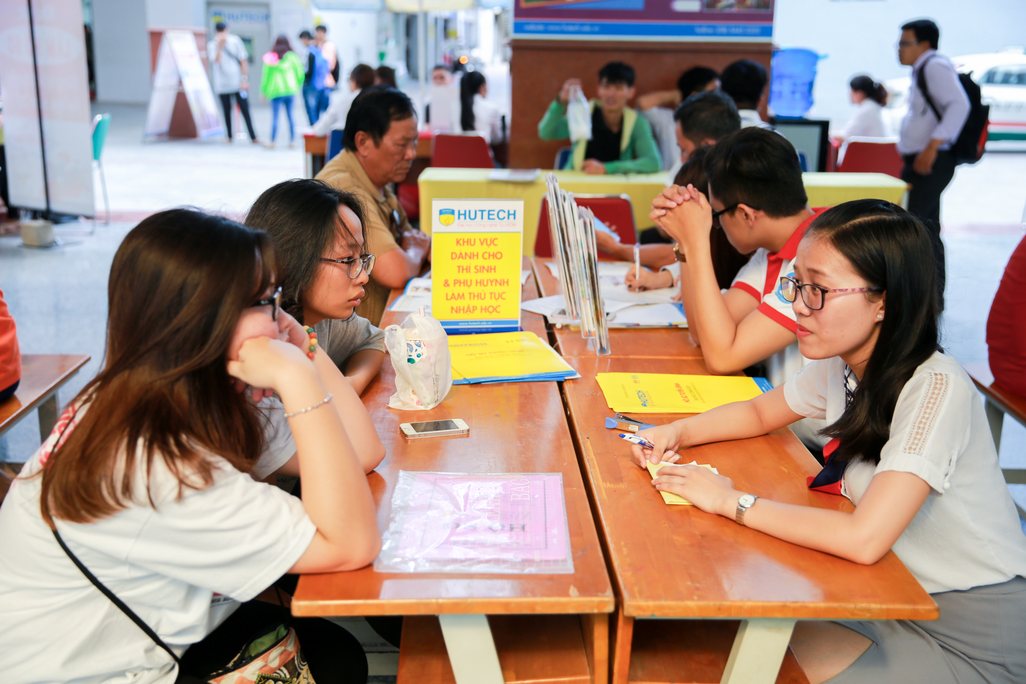 Hiện nay, có một số  trường Đại học uy tín đã đào tạo ngành Thương mại điện tử