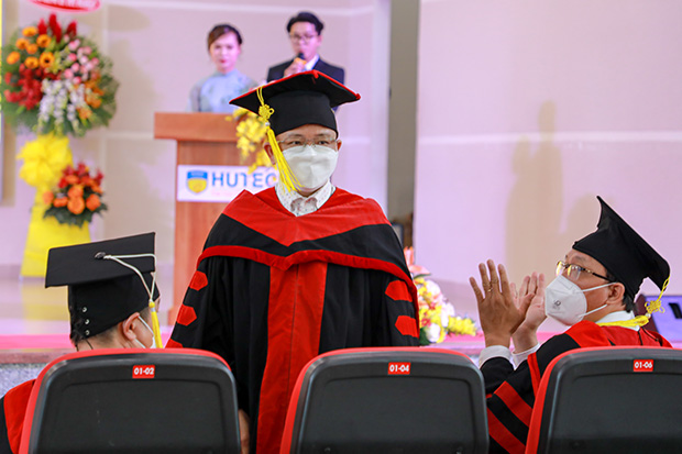 Các Tân 13Win 22 miễn phí mỗi ngày rộn ràng trong ngày Lễ Tốt nghiệp 31