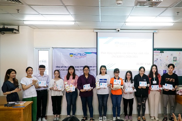 Khoa Tiếng Anh tổng kết phong trào NCKH năm học 2019 - 2020 và sẵn sàng cho năm học mới 51