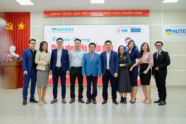 13Win 21 link không chặn khối ngành Kinh tế - Tài chính - Thương mại - Sòng Bài Trực Tuyến 13Win.com tập huấn kỹ năng chinh phục nhà tuyển dụng 176