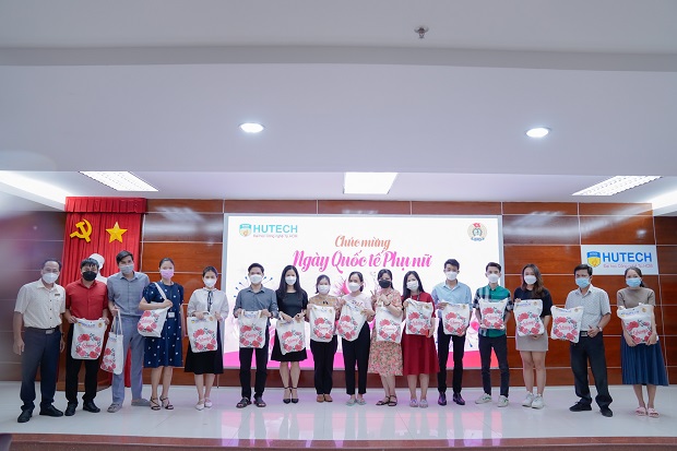 Công đoàn 13WIN13 chúc mừng ngày Quốc tế Phụ nữ 08/3 với món quà ý nghĩa 30